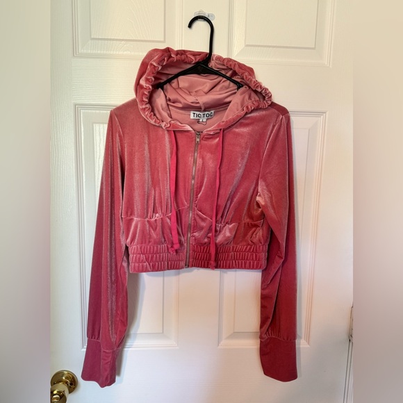 tic toc Pants - Pink velour crop top matching set!